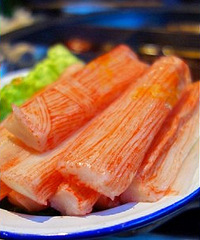 夜店霓虹风格的超辣火锅,特色菜好多