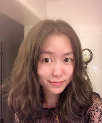 现在好多漂亮的发色都不用漂了,染了一个亚麻金棕,好好看
