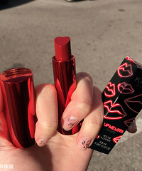 ��Ϧ���������յ�ʲô��ױƷ���߻���Ʒ������Ҳ�ǿ��Ե�