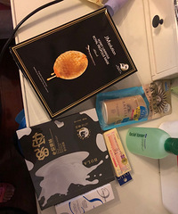 逛了在打折的CBT超市,HALO的面膜29元5张,确实很划算
