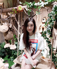 打卡网红摄影基地,各种场景切换,还自拍了一套“游客艺术照”