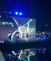 翡翠都会打探一下