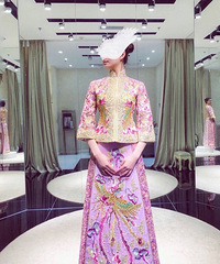 ���Ͽ��˿���ɫ�����������ӣ����������У�