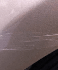 �鳵��·�ϱ��λ��ˣ��鳵��˾Ҫ����2000Ԫ������������