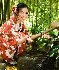 和服配樱花才最美?试试和广岛园的竹林的搭配,意想不到的好看哦