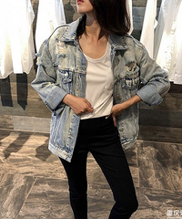 �ж����˸���һ����ʼ����װ�ˣ����ﶼ�ǳ��ﴩ���ڴ��С����