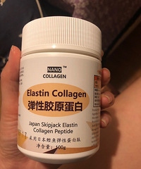 坚持吃了几年的保养品,现在的我皮肤水润紧致了很多