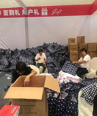来购物狂家博会领奖了,超好看的空调被,感谢购物狂的爱