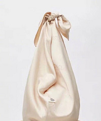 �Ŵ��İ���������ʱ�е���̨���������ν�ĸ��ŷ����