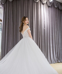 ����۹���ѡ��ɴ�������ǹؼ���3�ѡ���˳����ݵ�һ�ּ�