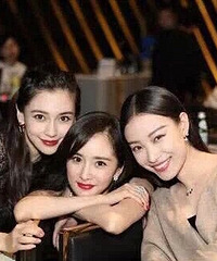 Baby配图裁掉倪妮