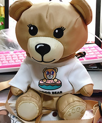 比星巴克兔兔杯还要值得买的小熊杯,赠送的小熊杯套还能当挎包