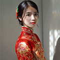 秀禾服和盘发搭配完美