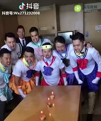 ��������һȺ�������׵İ��ɣ��������ǽӲ�����....