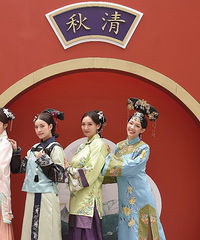 ���쳤�����洦������4λС����Խȥ�峯���գ�ÿ�Ŷ������