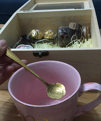 �����˵İ����������Ƽ�����Ů��У��յ���˵��ϲ��