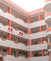 ʹѧУͺʵôѡ˵ʦܸ𣬿ڱ