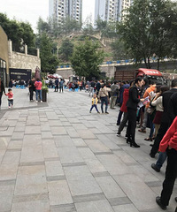 陪朋友买的绿地海外滩高层,价格确实诱人。