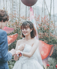 ���ھƵ��¶̨�����һ������˿�����ɾ���Ļ���