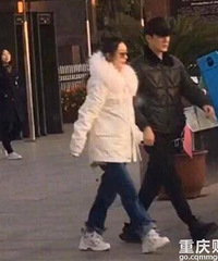 ���ܷ廻ͷ�񣬰�ʾ����ӱ�����ӣ�