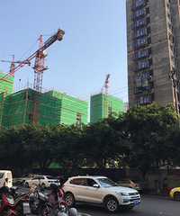 今天路过绿城蘭园,发现离妇幼保健院还是有些距离,没那么糟糕