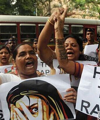 𾪣ӡ4ŮͯסҽԺICU5ǿ