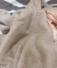 跟团入手的外套反馈,毛毛好舒服,机洗了都还和新的一样