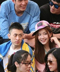富二代秦奋的新女友,上位史也精彩