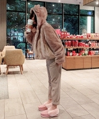 ɹɹ���յĳ���look��ȫ�����Ƿۺ�ɫ������Ƥ�������ñ�ů