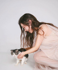 ���䡰��Ů����ȥ��������д�棬���è���ӱ��һ�����