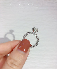 ���Թ��۵ı������ڶ��������˼�����Ϊ�ζ���ô����