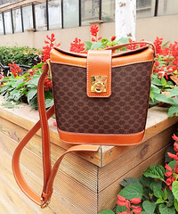 ĸСˮͰڴʱְٴײŶ