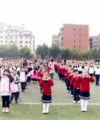 ɽСѧڰˣںöѧУǸУŻѧ