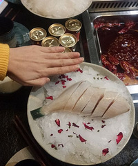 你有多久没来沙坪坝了?为了吃它家的霸王酥肉我不远千里都要来!