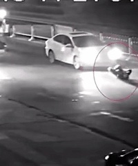 ��ȫ��һ�����ӱ߿��ֻ��ߺᴩ��·�����ұ�ײ����