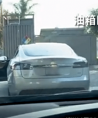 Ц�����У������Լҵ���˹��ȥ����վ����