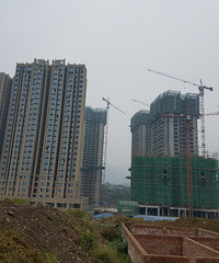 金融街融府和渝富滨江首岸怎么选呢,想在家附近买个娃儿能上学的