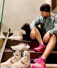 ǧҪ׳ͬ2000ЬӴ̯ĸо