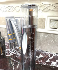 趁“黑五”买了一堆橘灿,用了后皮肤有提亮的效果,还能祛细纹