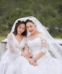 ���������������е�һ��ĸŮ�գ�˳����˸�д����