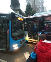 �ؼ���:��һ����߷壬�������������¹ʣ�ת�̣�������