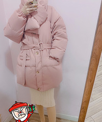 安利这款粉嫩嫩的羽绒服,穿上少女心十足