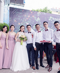 从w88优德官方带了两件婚纱回老家办婚礼,看见的朋友都说美呆了