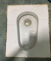 蹲便装成这样了,怎么补救?