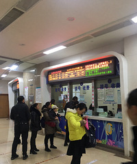 为什么大家看病都喜欢去挤儿童医院?人真的多到爆