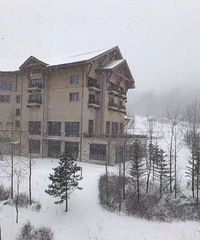 和闺蜜的长白山之行,零下30度滑雪,天池下泡温泉
