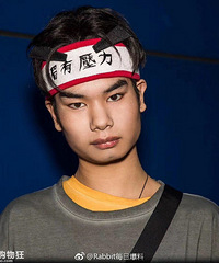 ��ƷƷС�������ʱ�д�Ƭ