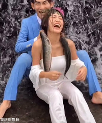 �Ļ�ɴ��ʱ��Ӱʦ��Ȼ���������ſ�����