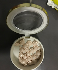 日常我都用这些护肤品,这瓶精华坚持用了几个月,皮肤真的有变白