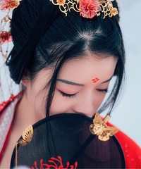 ���Ϻ���ȥ��Ůɽ���գ�ѩ����ĺ�ɫ�������Ͼ�